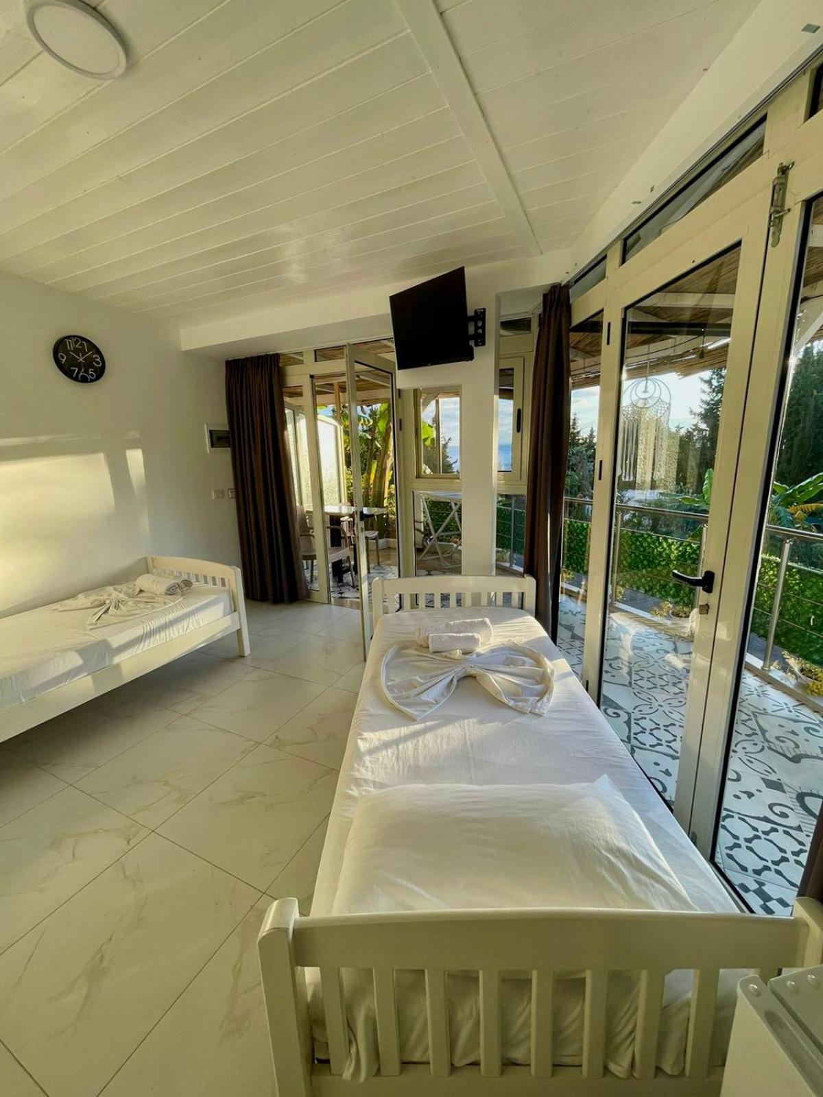 Essos Villas Dhermi Exterior photo